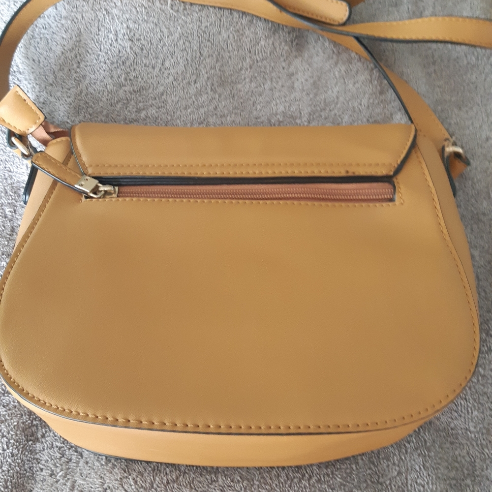 Purse - Picture 2 of 4